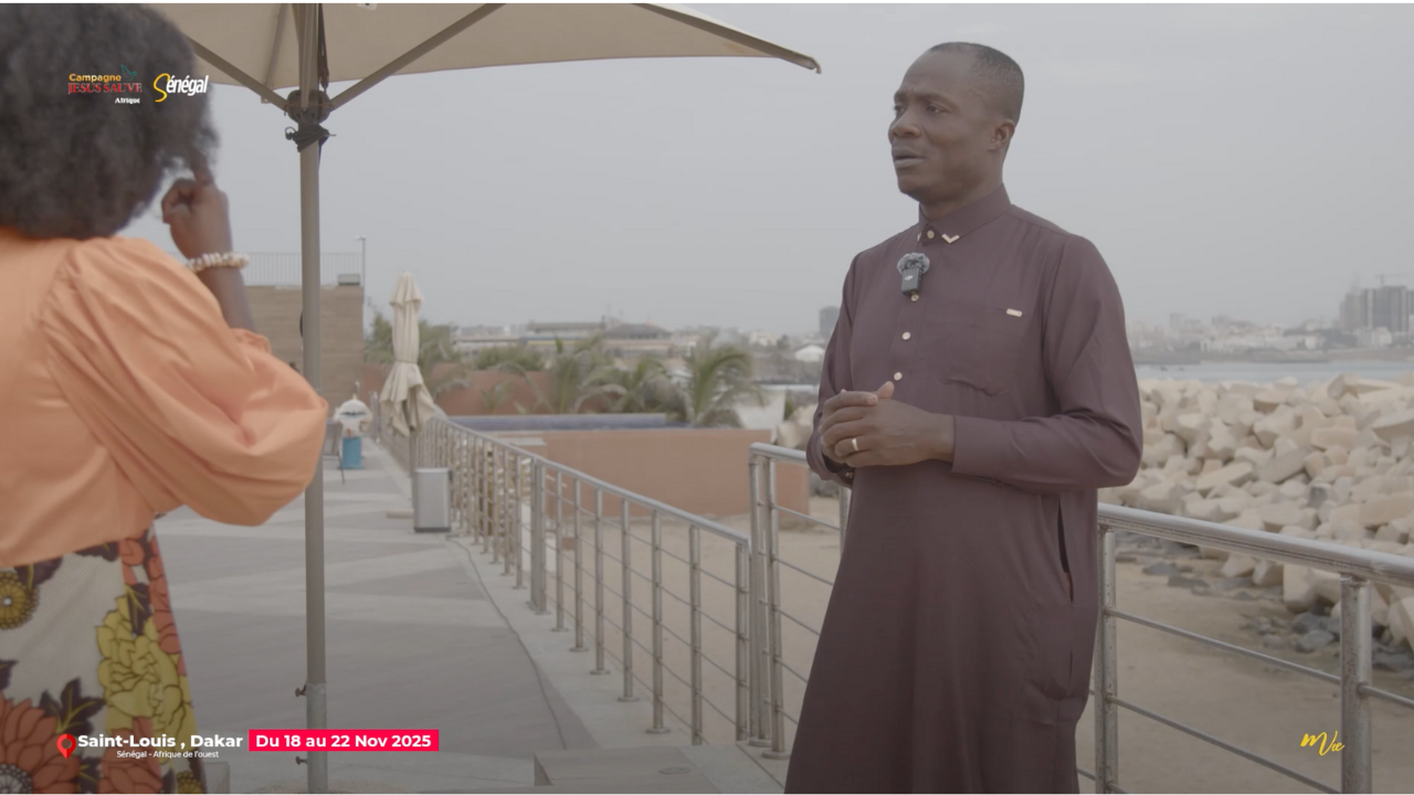 Église au Sénégal - vases d'honneur